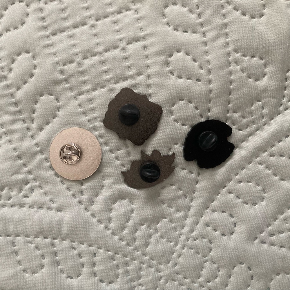 Mental health enamel pins - Picture 2 of 3